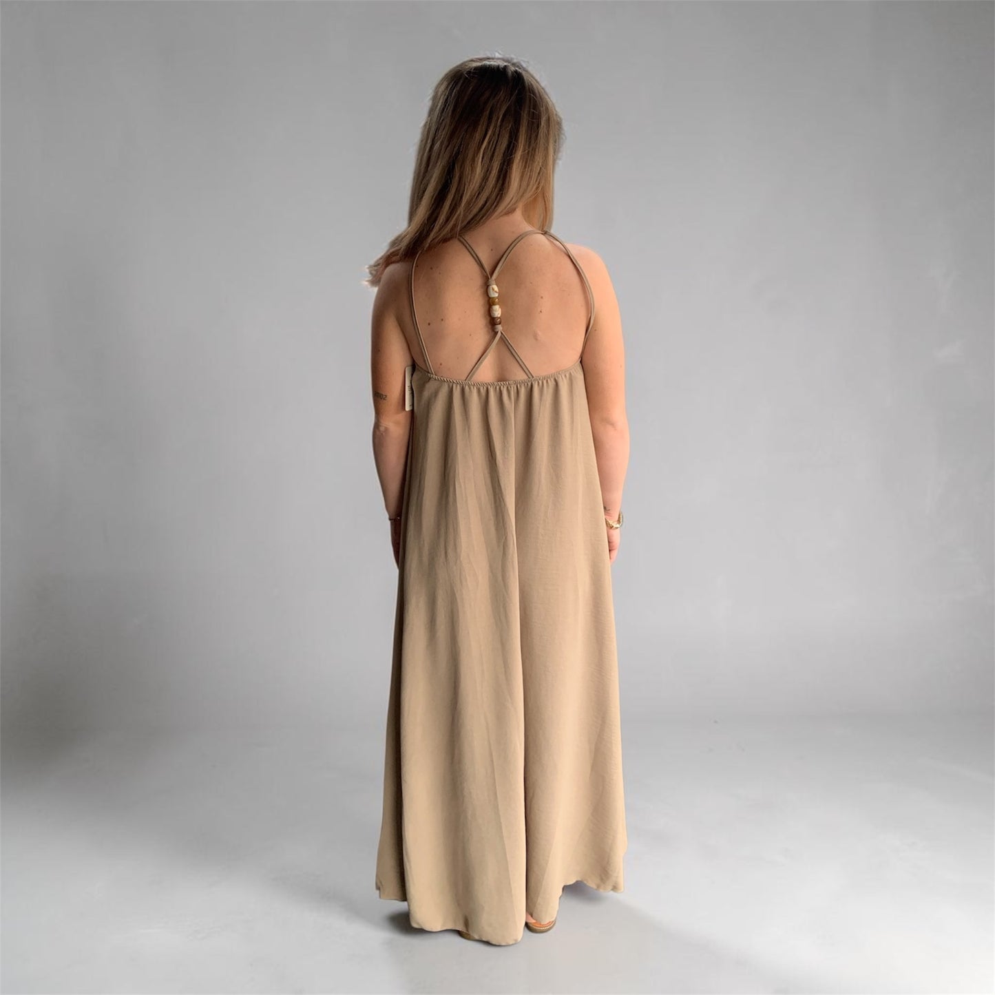 Maxi jurk V-hals met kralen Taupe