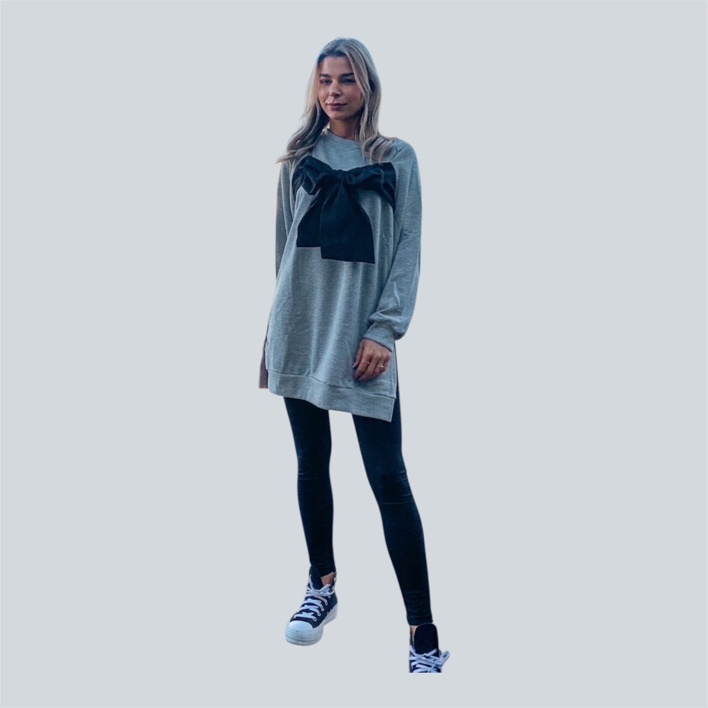 Grijze Sweaterjurk met Zwarte Strik | Casual & Trendy