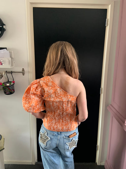 One-shoulder top