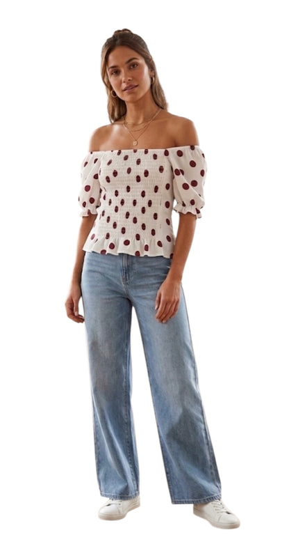 Polka dot top wit off-shoulder