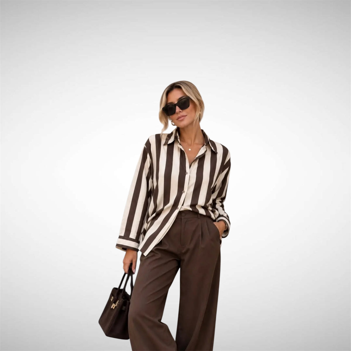 Bruin/Wit Gestreepte Blouse met Klassieke Kraag.