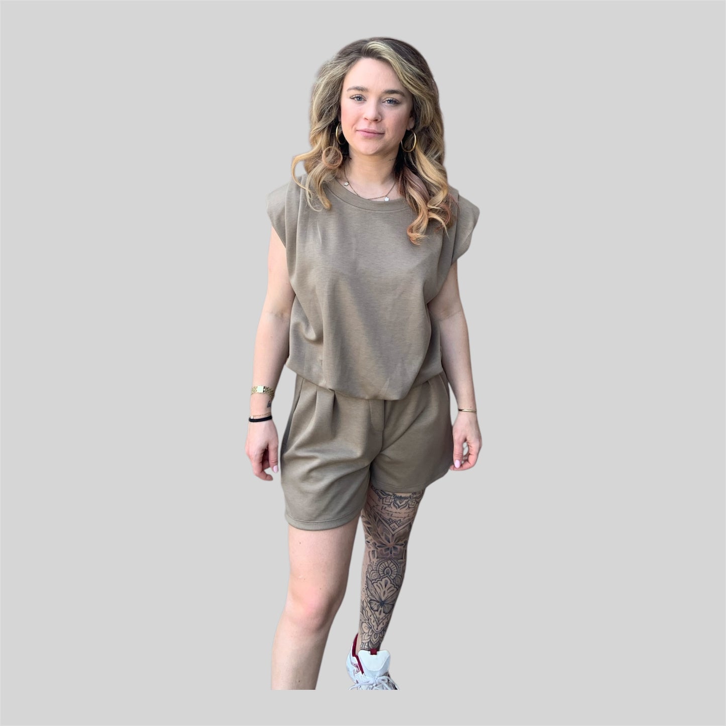 Taupekleurige tweedelige dames set