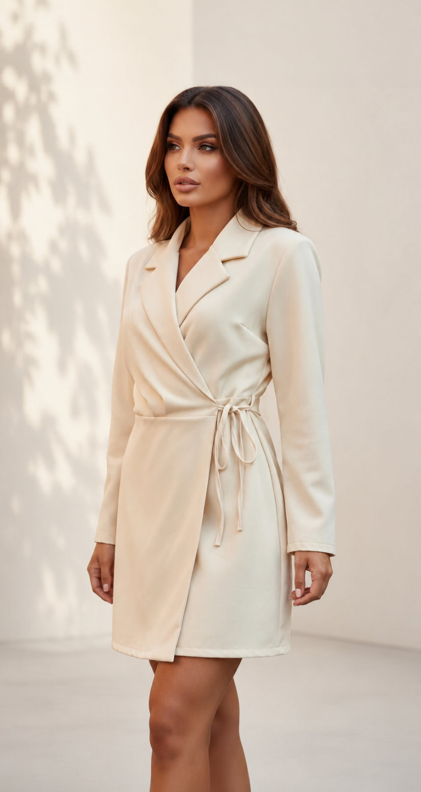Elegance Wrap Blazer Dress Crème en zwart