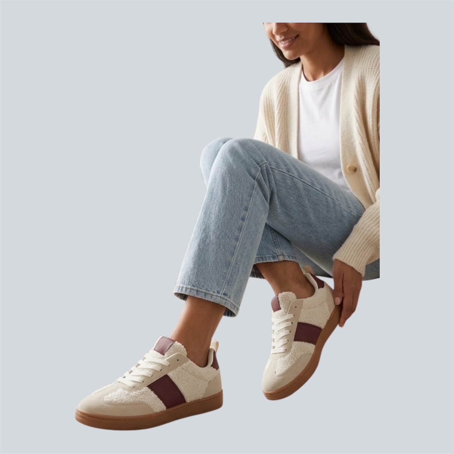 Beige Teddy Sneakers met Bordeaux detail